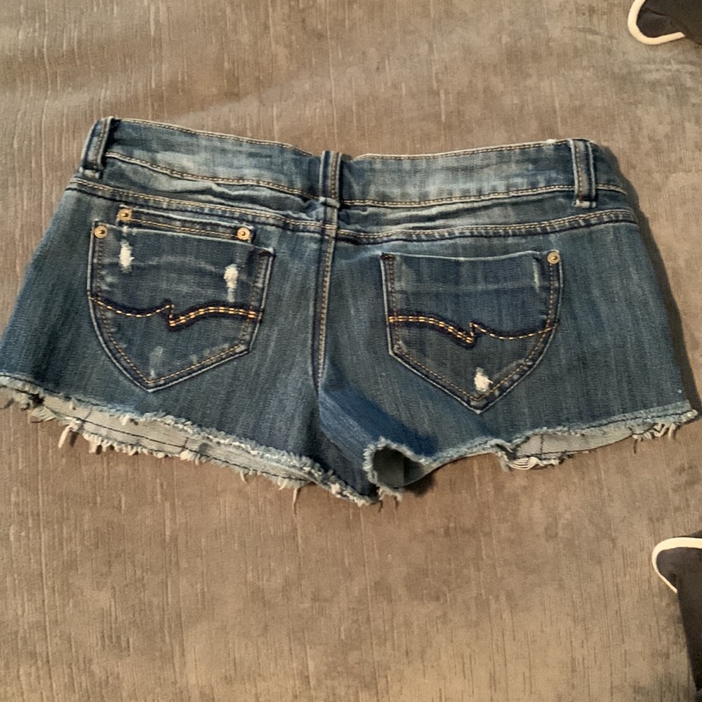Low Rise Distressed Shorty Denim Shorts - Picture 6 of 6